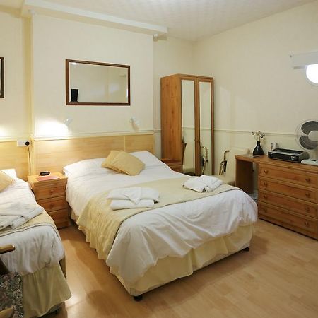 Saxonia Guest House Уэстон-сьюпер-Мэр Номер фото