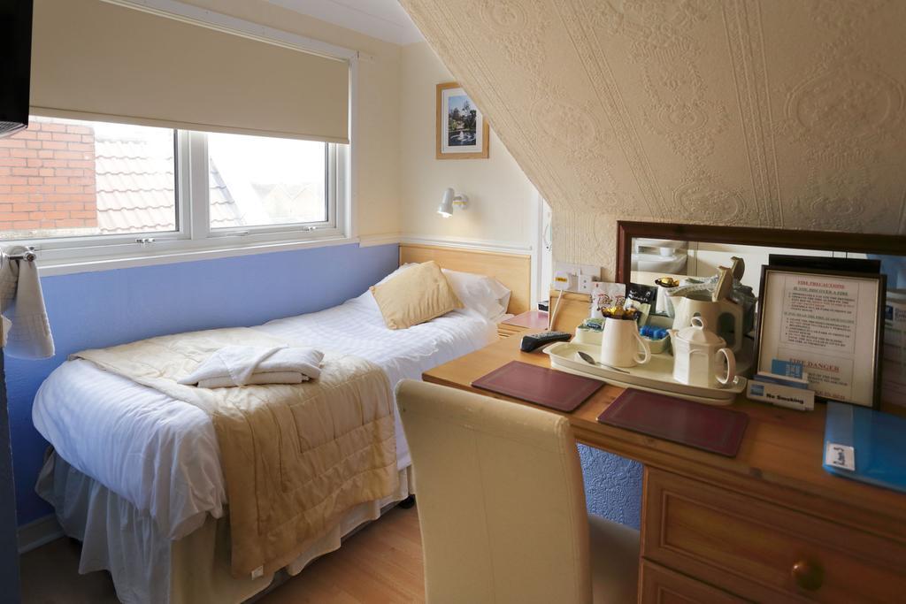 Saxonia Guest House Уэстон-сьюпер-Мэр Номер фото