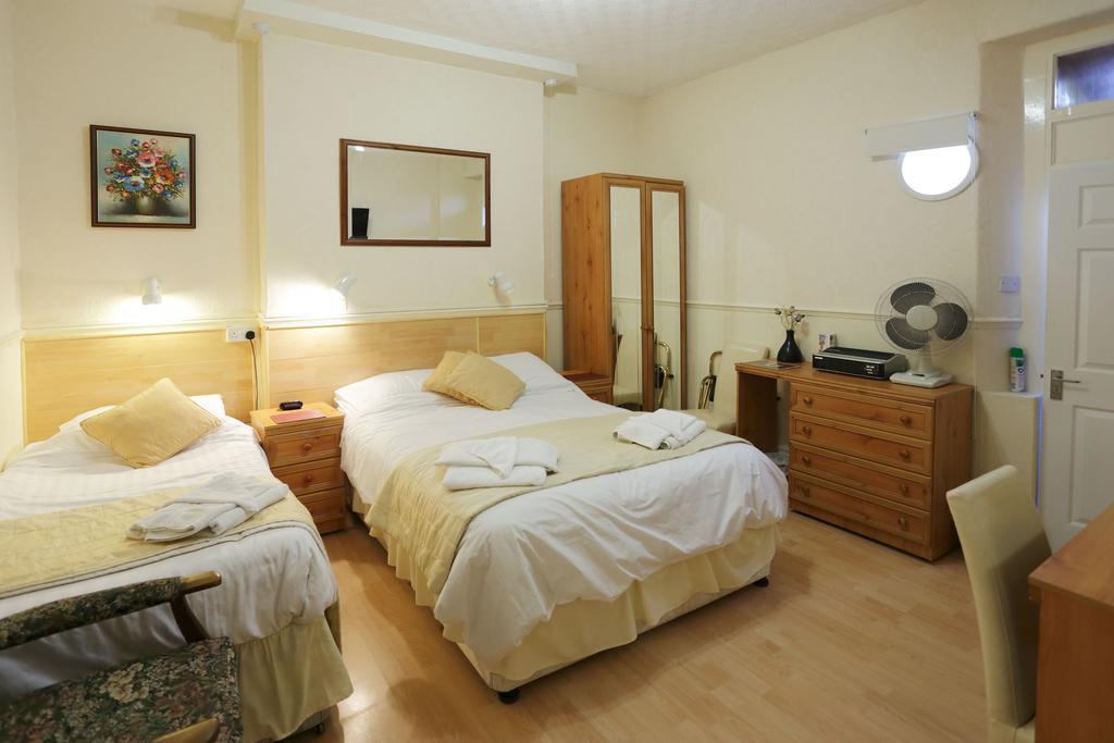 Saxonia Guest House Уэстон-сьюпер-Мэр Номер фото